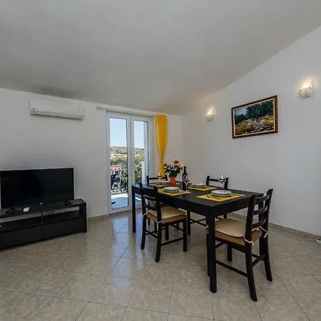 Goreta In - Mittel-dalmatien 3*