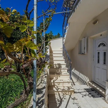 Goreta In - Mittel-dalmatien בית הארחה