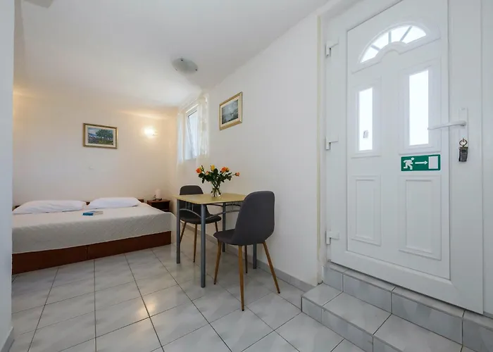 Guest house Goreta In - Mittel-dalmatien Razanj